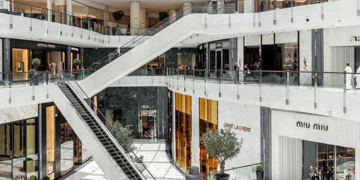 Exploring the Best Shopping Mall in Lahore: A Haven for Fashionistas