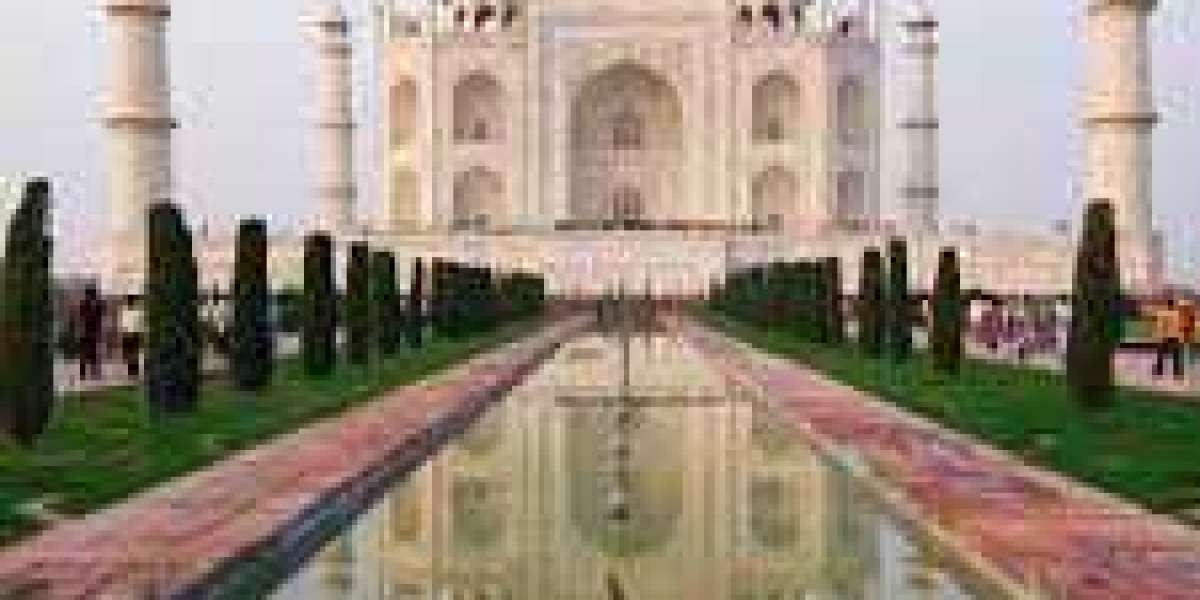 Exploring Agra: Top Must-See Attractions