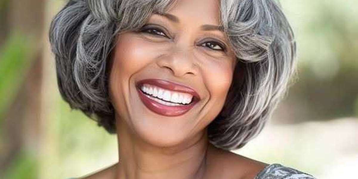 Elegance and Ease: Human Hair Short Grey Wigs for Older Ladies